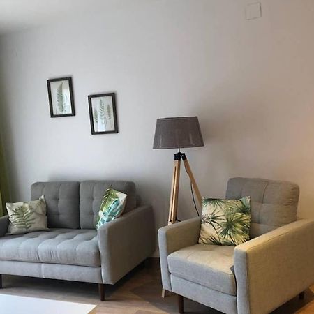 Luminoso Y Acogedor Alojamiento En Sort Apartment Екстериор снимка
