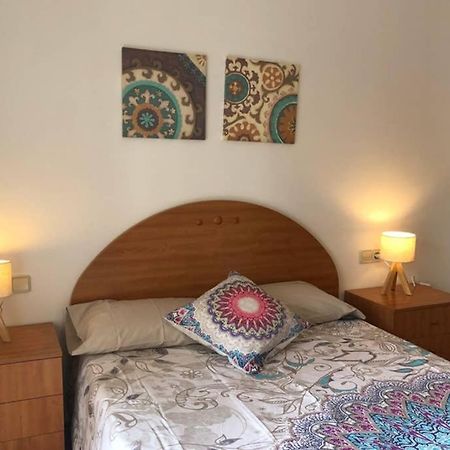 Luminoso Y Acogedor Alojamiento En Sort Apartment Екстериор снимка