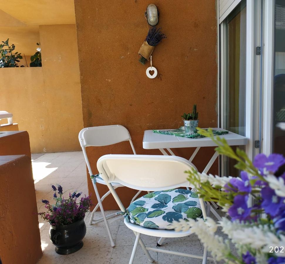 Luminoso Y Acogedor Alojamiento En Sort Apartment Екстериор снимка