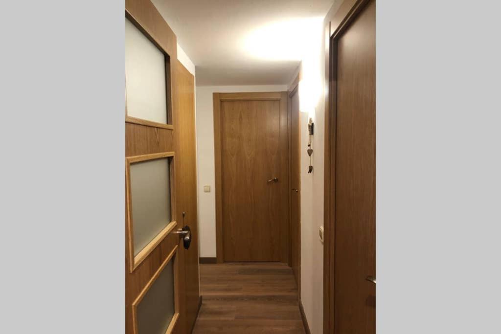 Luminoso Y Acogedor Alojamiento En Sort Apartment Екстериор снимка